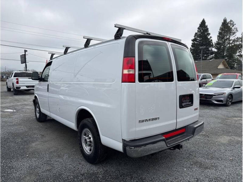 2018 GMC Savana 2500