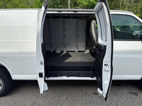 2025 Chevrolet Express 2500