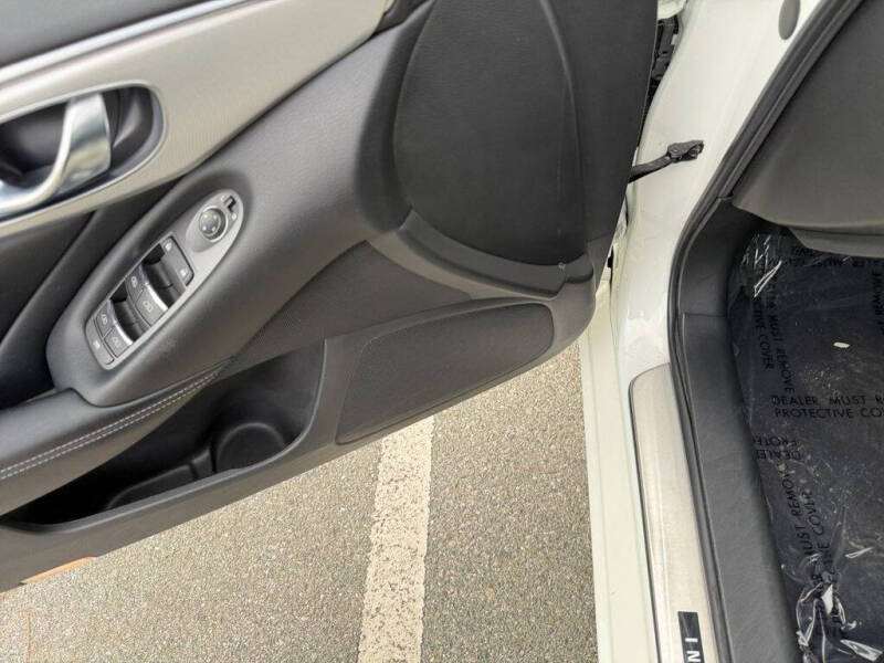 2021 Infiniti Q50 Luxe