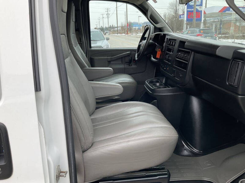 2017 Chevrolet Express 2500