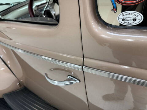 1940 Ford Deluxe