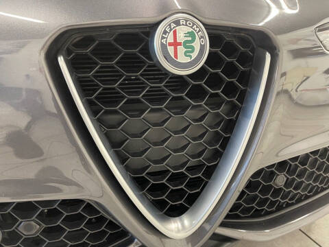 2017 Alfa Romeo Giulia Ti
