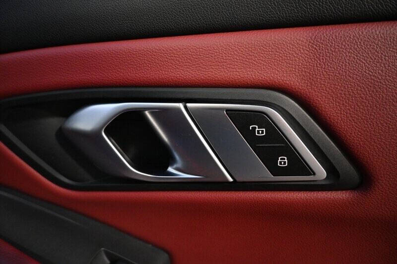 2023 BMW 3 Series 330i