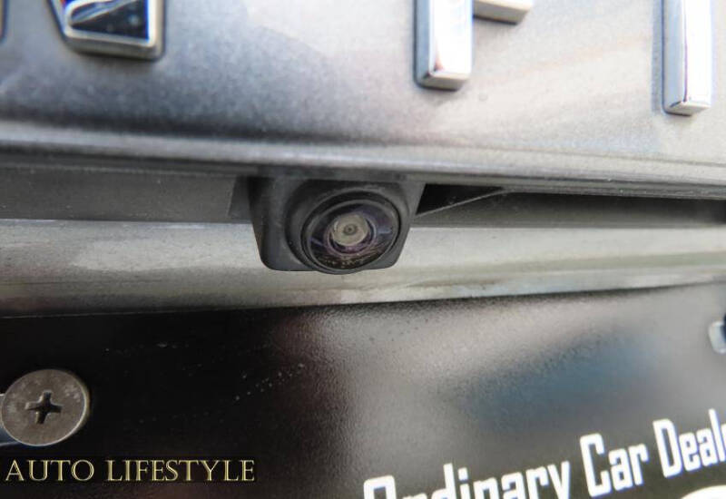 2018 Infiniti QX30 Luxury