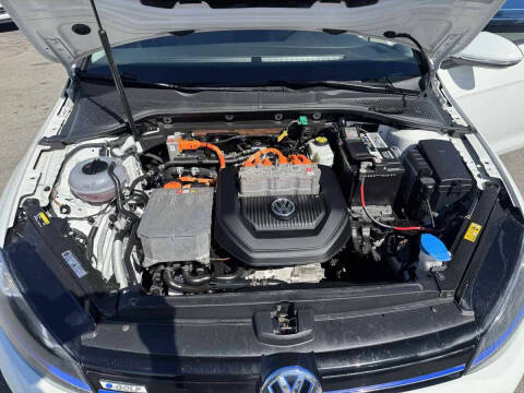 2015 Volkswagen e-Golf SEL Premium