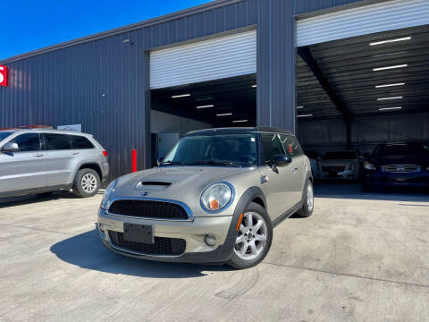 2009 MINI Cooper Clubman for sale at Hatimi Auto LLC in Buda TX