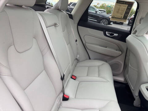 2023 Volvo XC60 B5 Plus Bright Theme