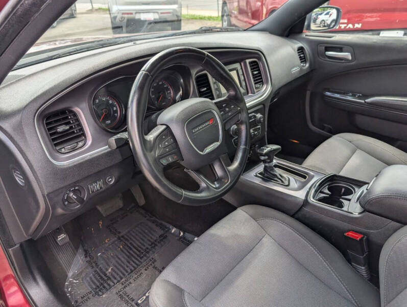 2017 Dodge Charger SE