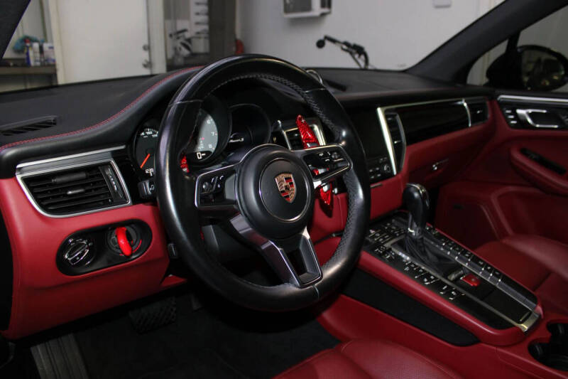 2018 Porsche Macan S