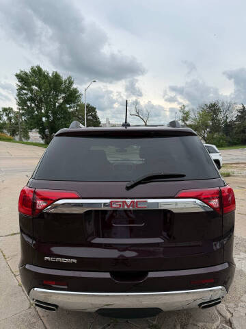 2017 GMC Acadia Denali