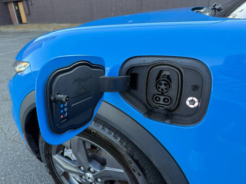 2023 Ford Mustang Mach-E Select