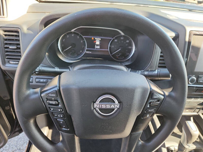 2022 Nissan Frontier SV