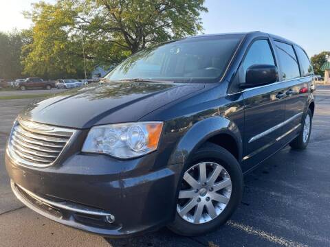 2013 Chrysler Town and Country for sale at Car Castle in Zion IL