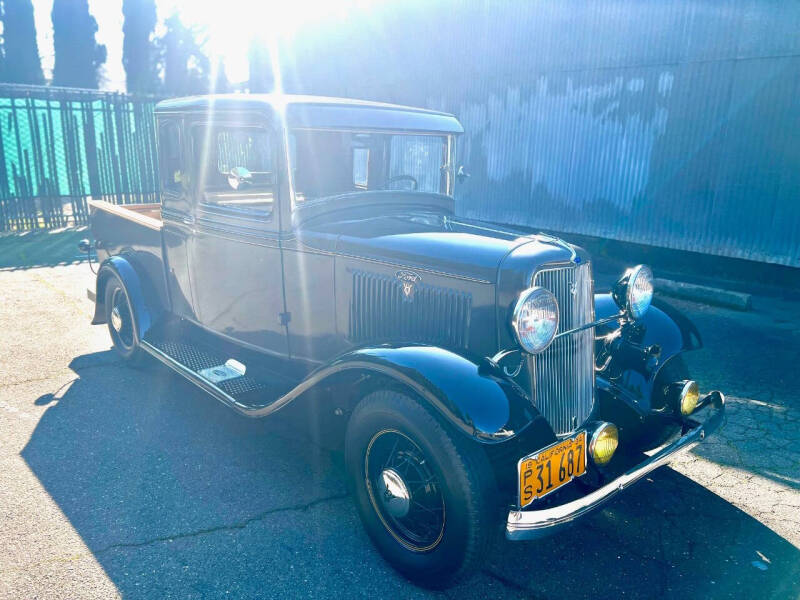 1934 Ford Custom
