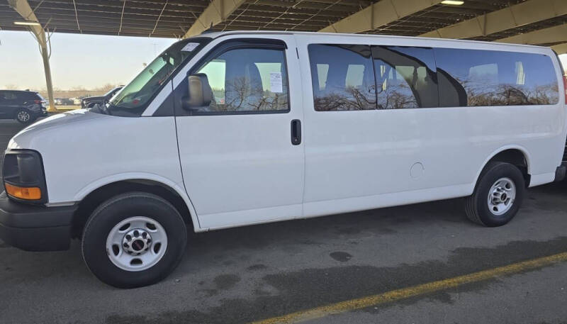 2015 GMC Savana LS 3500