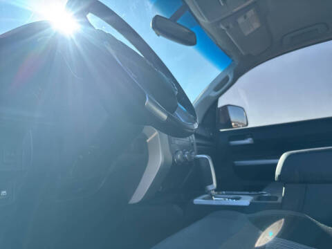 2014 Toyota Tundra SR5