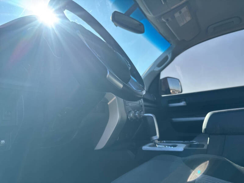 2014 Toyota Tundra SR5