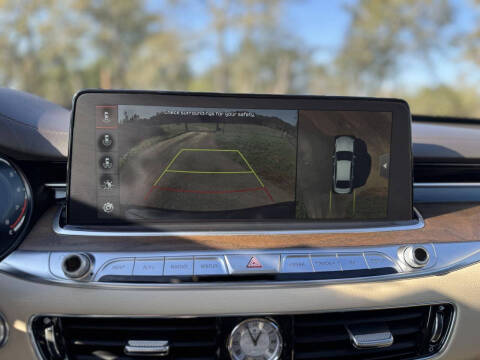 2019 Kia K900 Luxury