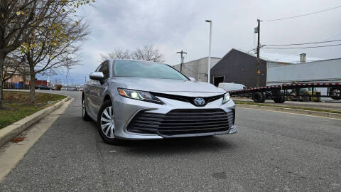 2021 Toyota Camry Hybrid LE