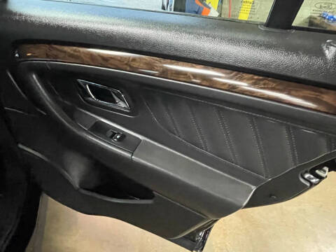 2019 Ford Taurus Limited