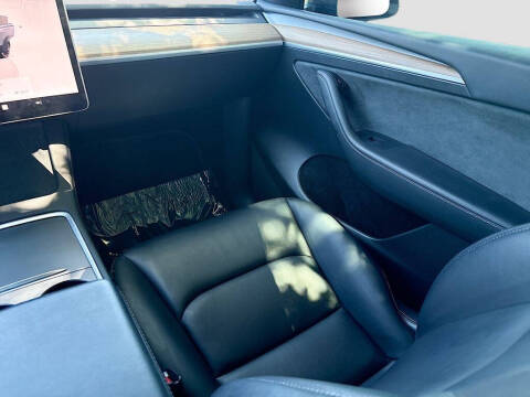 2023 Tesla Model Y Performance
