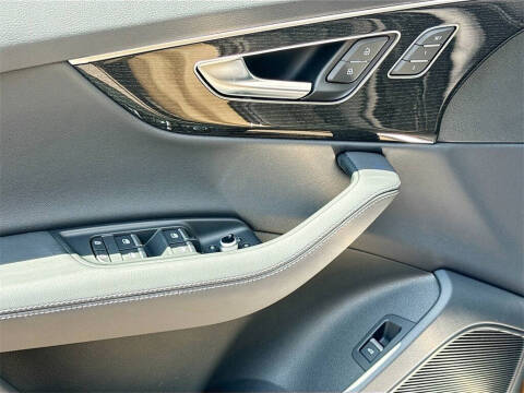 2025 Audi Q7 quattro Premium Plus 55 TFSI