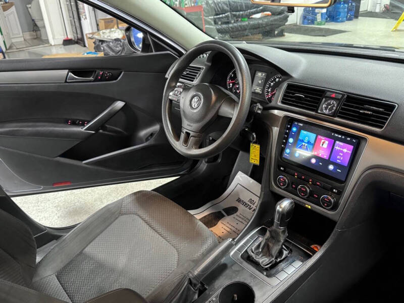 2012 Volkswagen Passat S PZEV