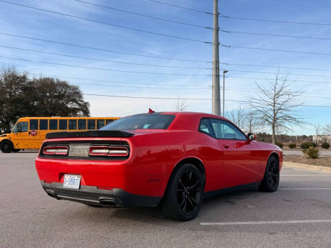 2016 Dodge Challenger SXT Plus