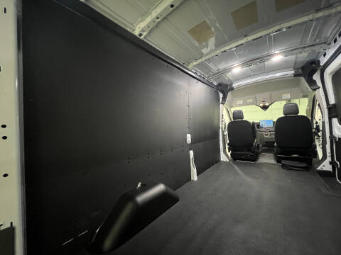 2022 Ford E-Transit 350