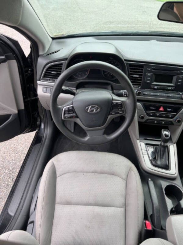 2018 Hyundai Elantra SE