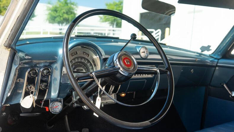 1953 Ford Crestline