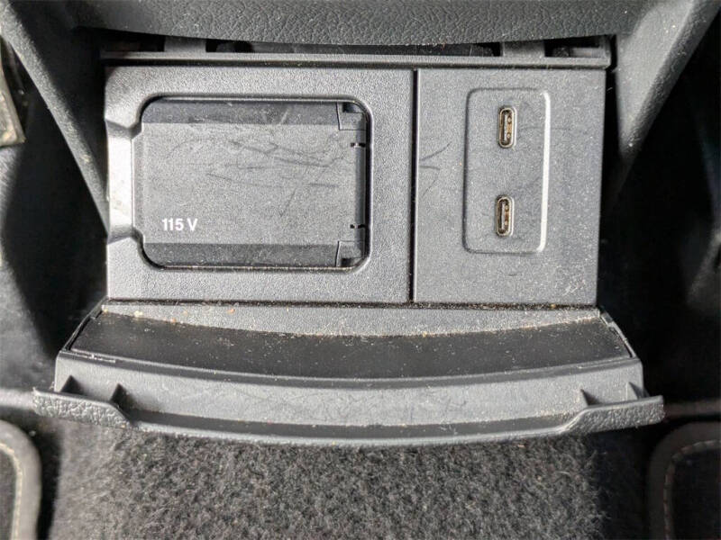 2023 Mercedes-Benz GLB GLB 250