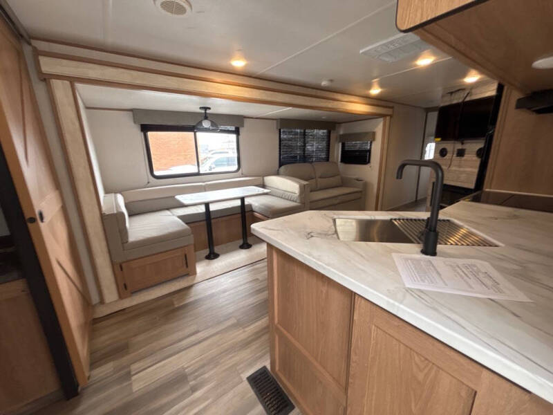2024 Forest River PRIMETIME AVENG