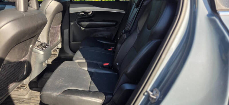 2021 Volvo XC90 T5 Momentum