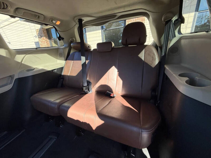 2016 Toyota Sienna