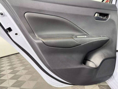 2025 Nissan Versa SR