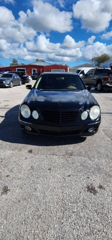 2009 Mercedes-Benz E-Class for sale at ONYX AUTOMOTIVE, LLC in Largo FL