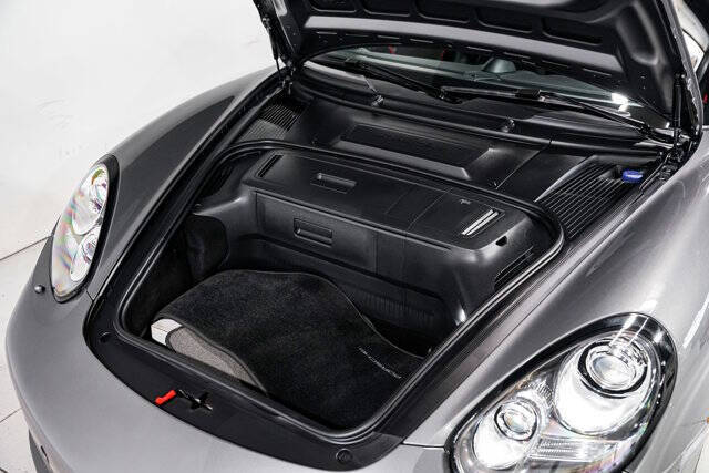 2012 Porsche Cayman R