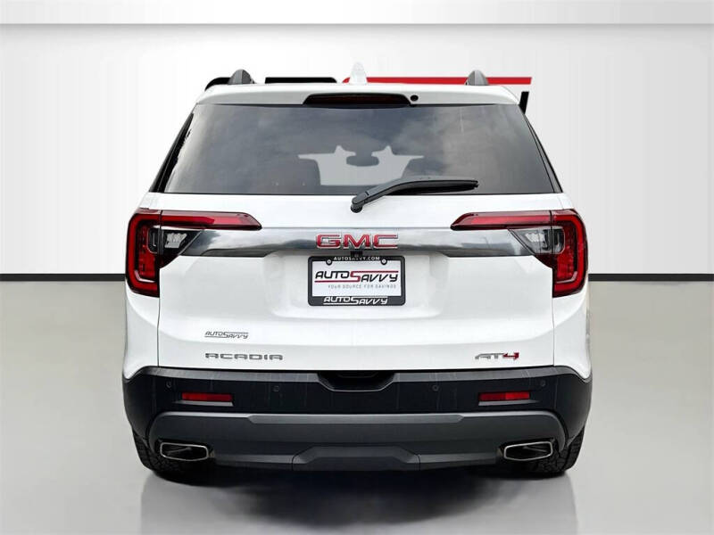 2022 GMC Acadia AT4