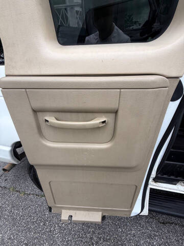 2010 Ford E-Series E-350 SD XL