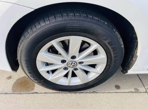 2017 Volkswagen Golf TSI S