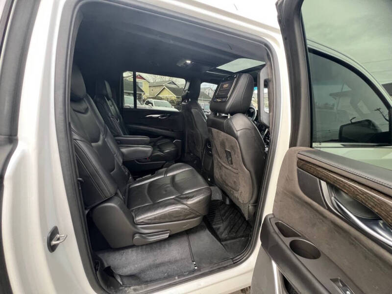 2016 Cadillac Escalade ESV Platinum