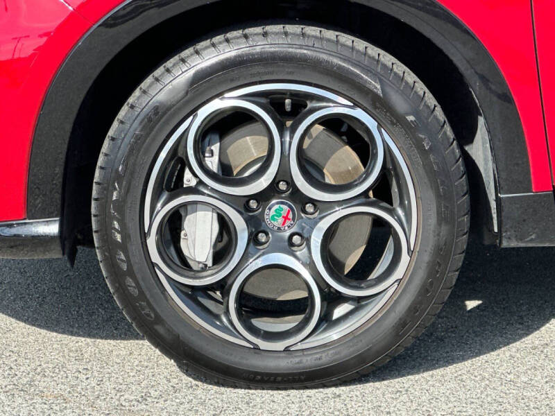 2024 Alfa Romeo Tonale Hybrid Ti
