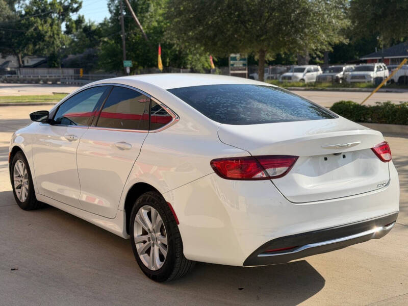2016 Chrysler 200 Limited