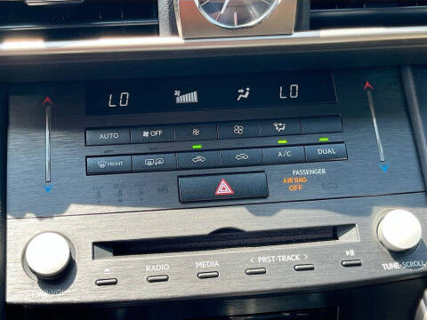 2019 Lexus IS 350
