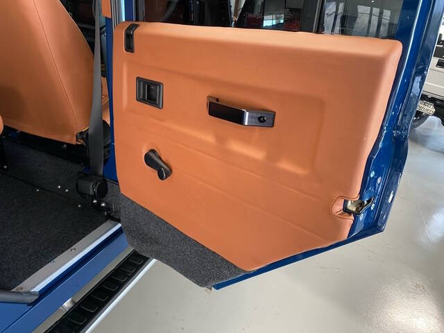 1997 Land Rover Defender 23