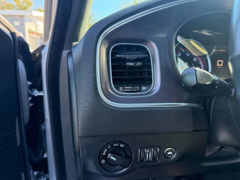 2015 Dodge Charger SE