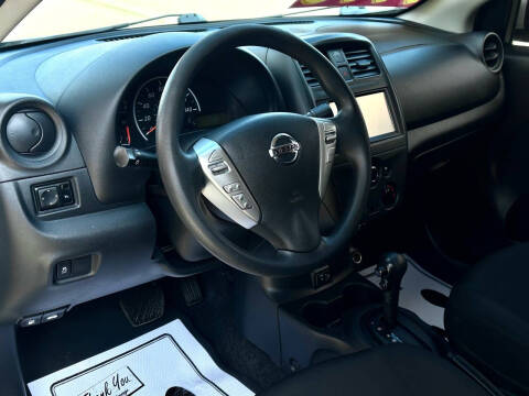 2019 Nissan Versa S Plus