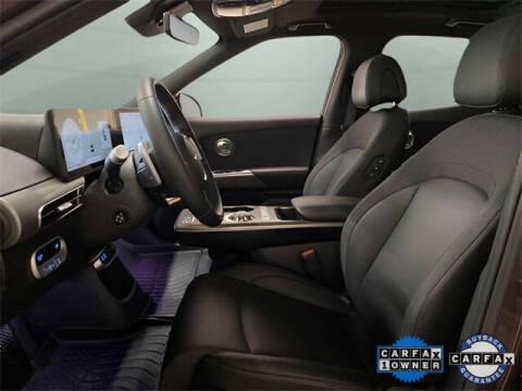 2024 Genesis GV60 Standard