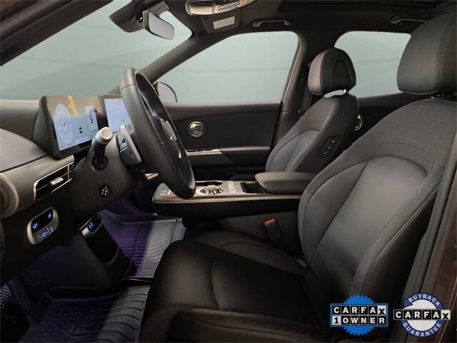 2024 Genesis GV60 Standard